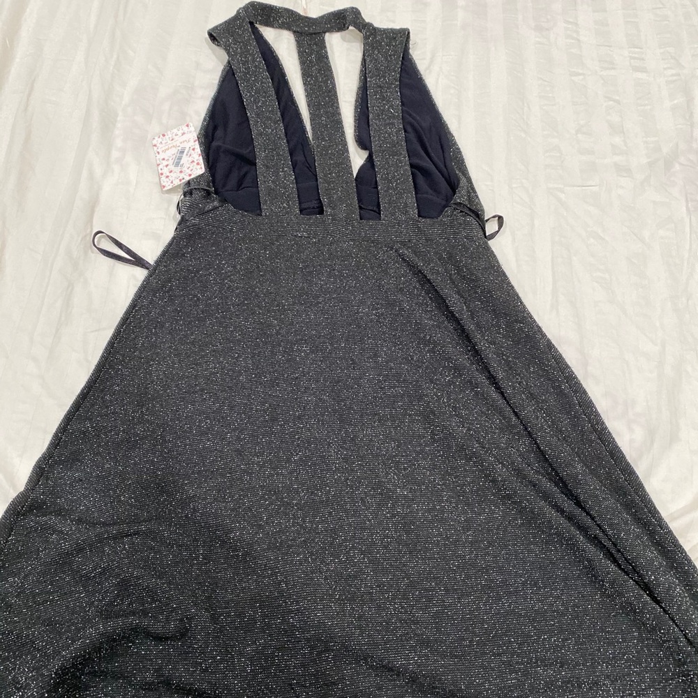 Dress - Picture 3 of 4